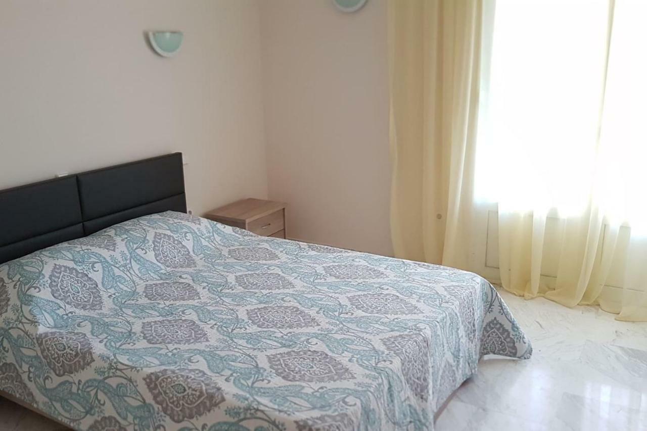 Galini Apartment 루트라키 외부 사진