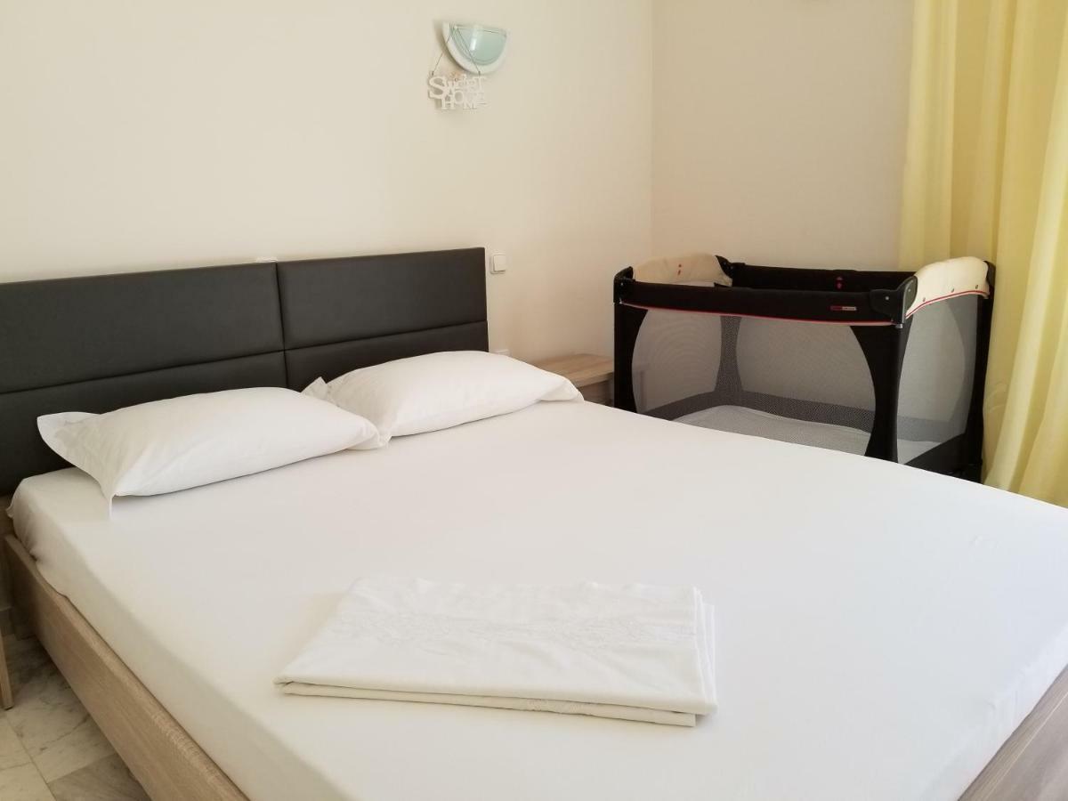 Galini Apartment 루트라키 외부 사진